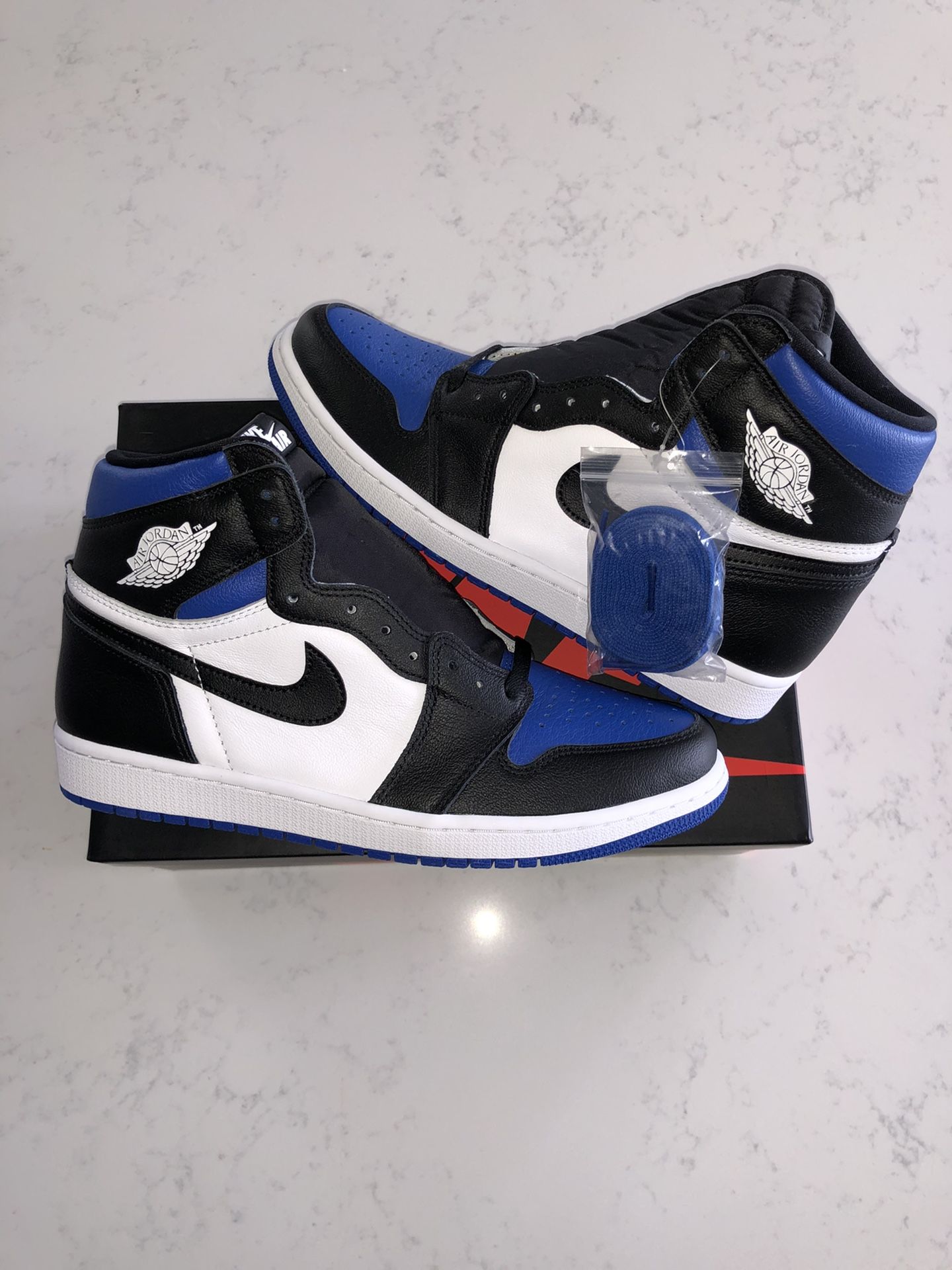 Jordan 1 royal toe 10.5 dswt