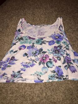 Size medium forever 21 crop top
