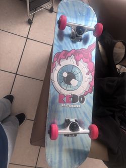 REDO SKATEBOARD