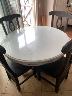 Table & 2 Chairs