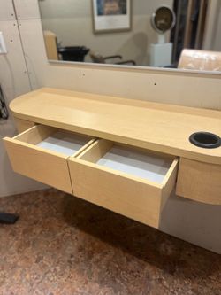 Free Salon furniture