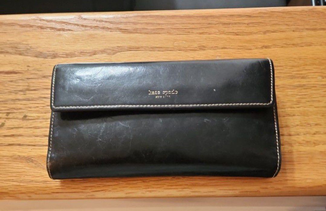 Kate Spade Leather Wallet Black/red