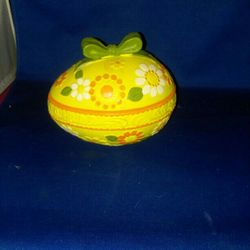 Vintage Lefton Egg
