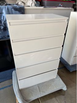 Mollen IKEA 5 drawer dresser