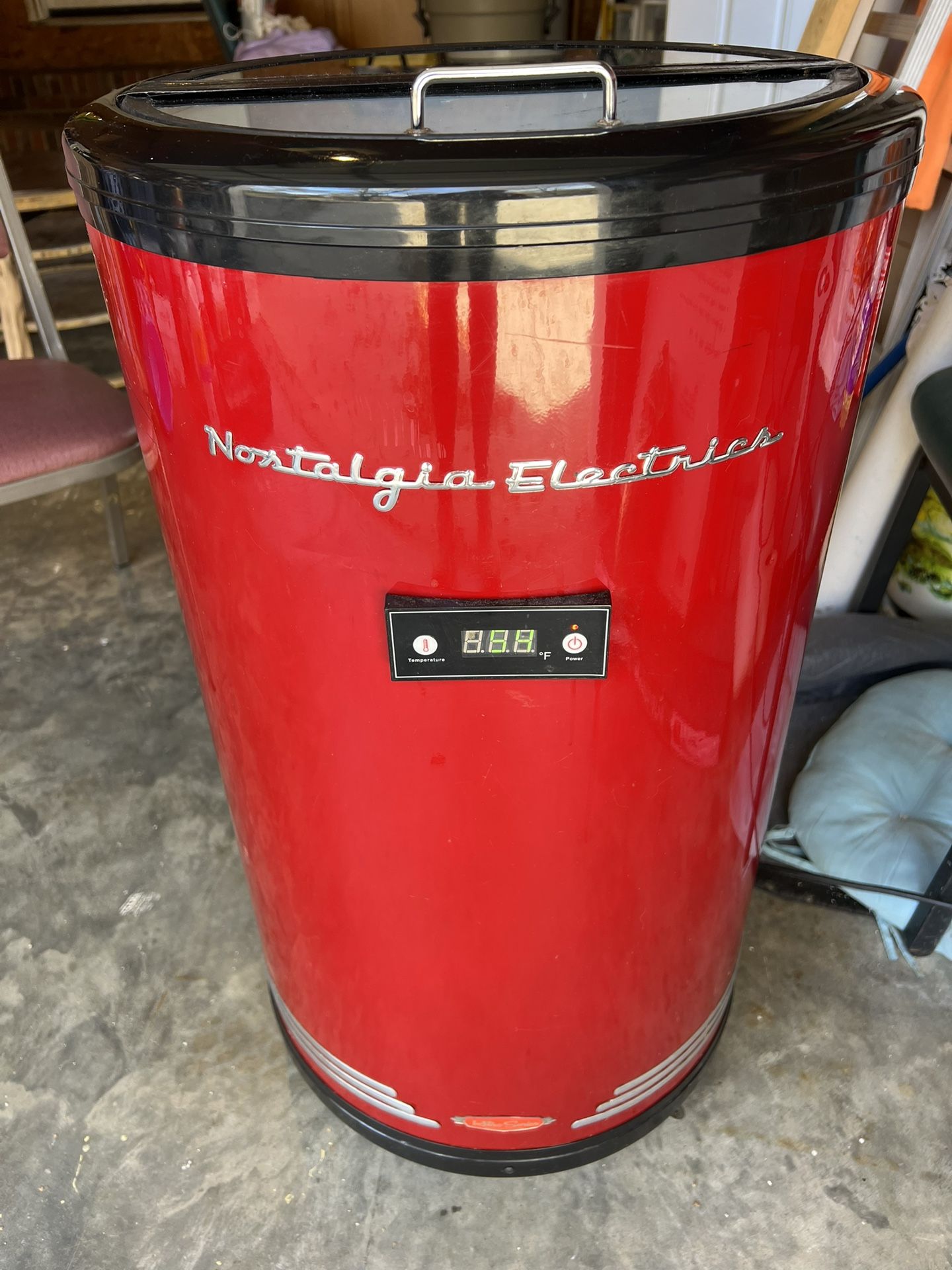 Nostalgia electric party cooler