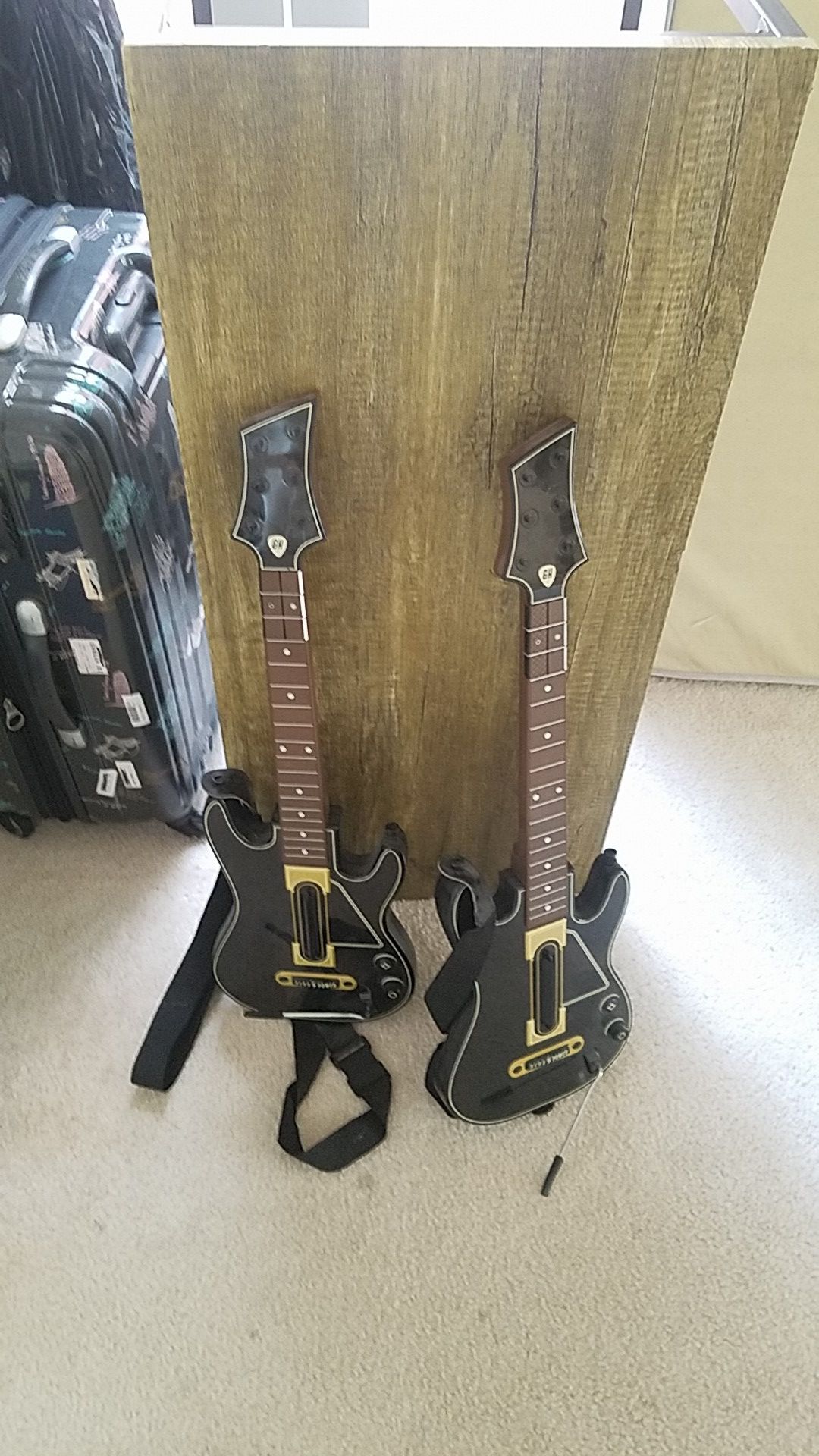 Guitar Hero Live PS4 w/ Two Guitars