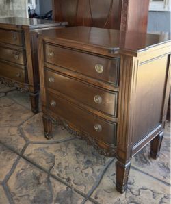 Pair of Traditional Solid Wood Bachelor’s Chests / Nightstands – Matching Set