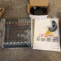 Behringer Xenyx Q1202USB