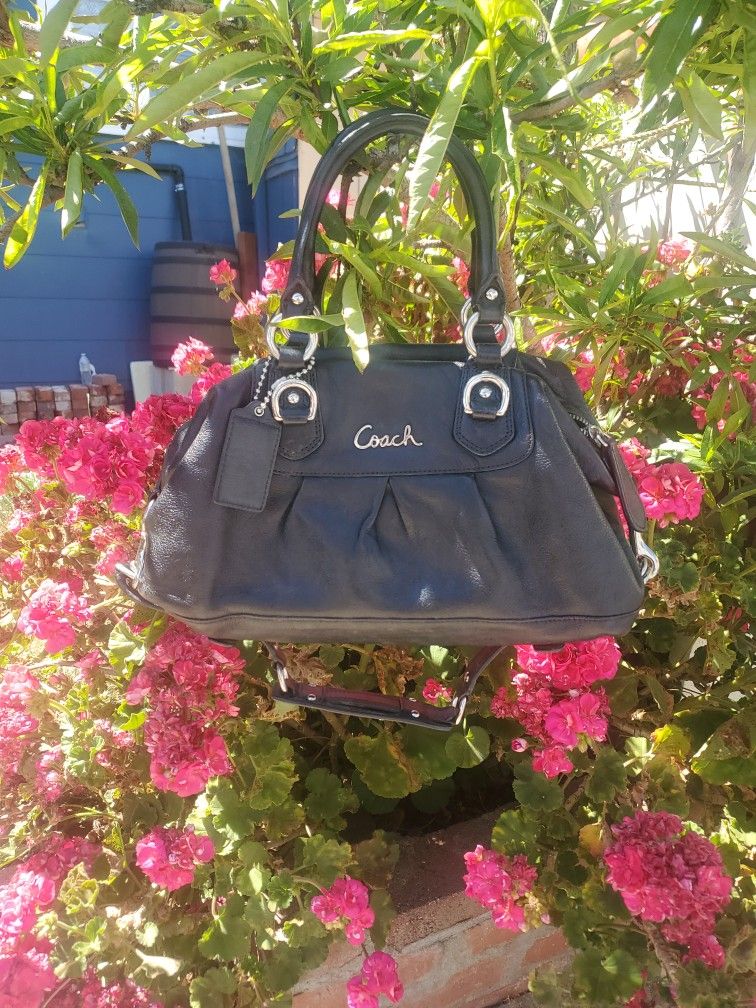 Used Black Leather coach Purse