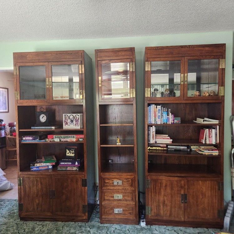 HENREDON Curio, Entertainment Wall UNIT
