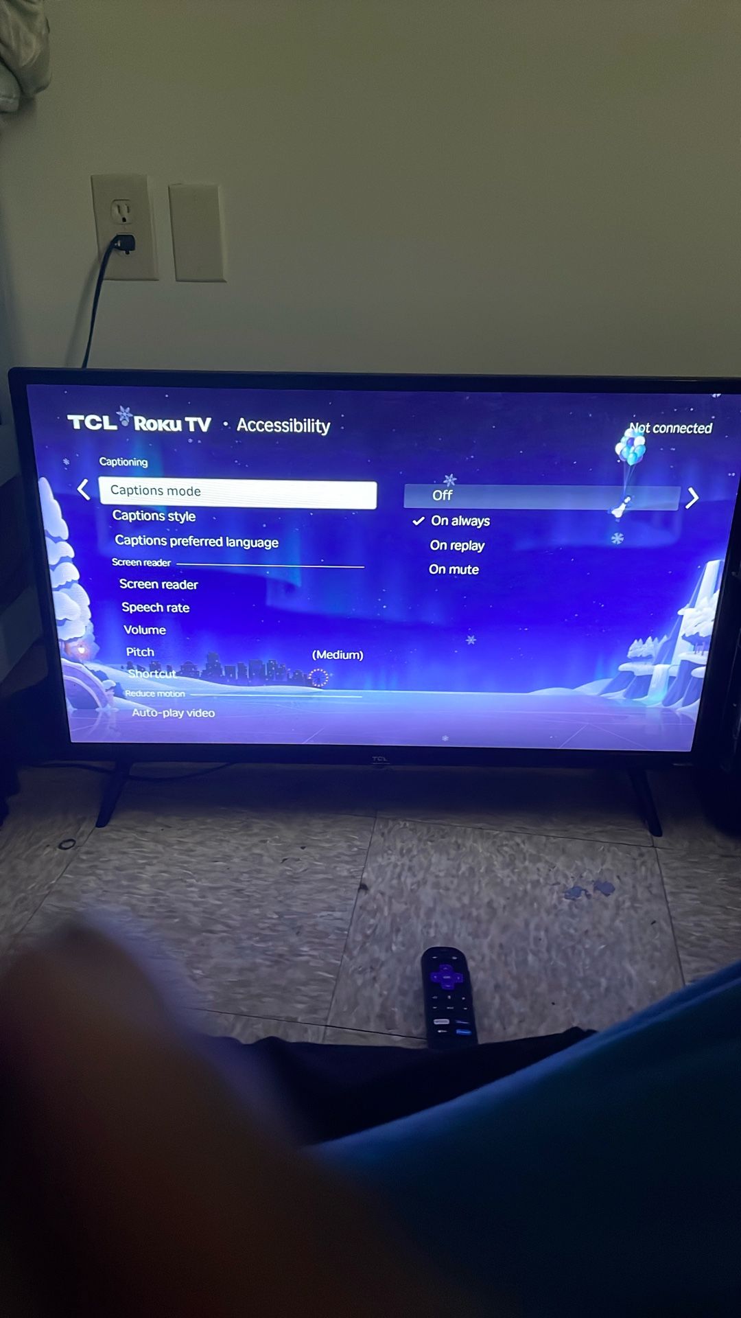 32 Inch TLC Tv & Roku With Remote
