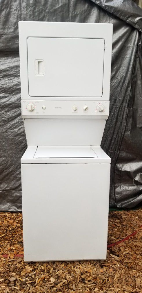 GE STACKABLE WASHER AND DRYER 