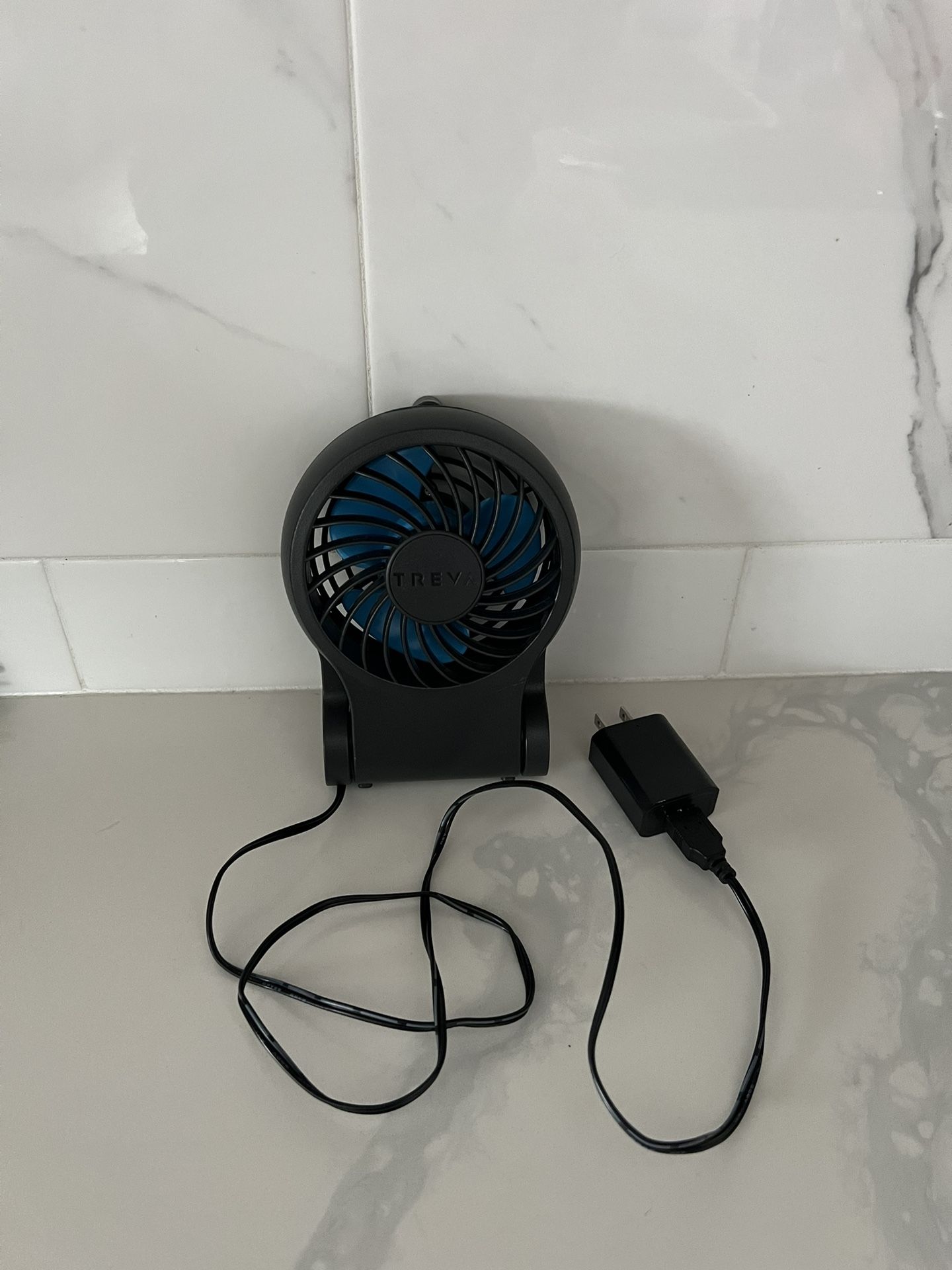 Treva 3.5” Battery/USB Fan with AC adapter 