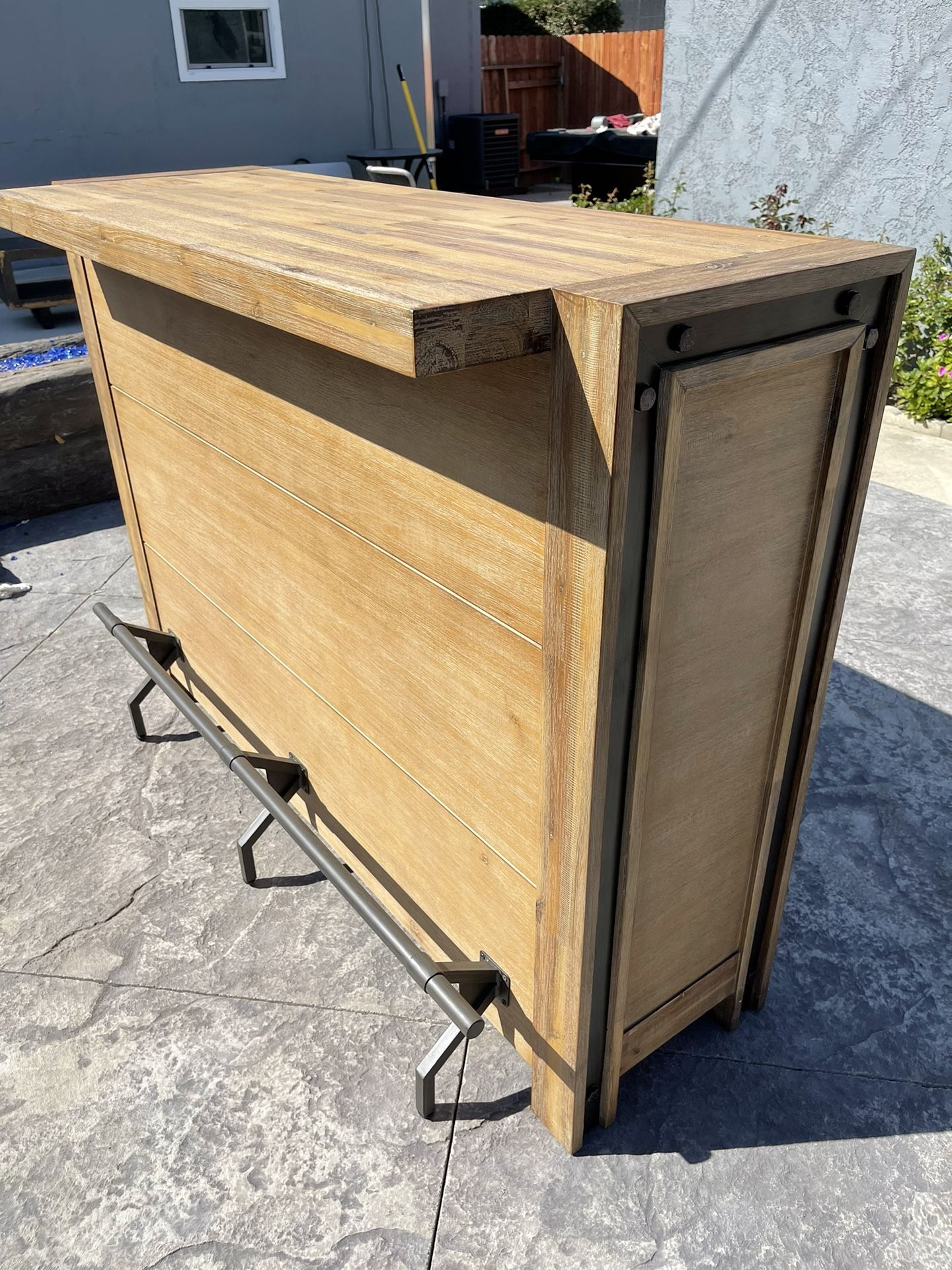Amos Bar Set For 2