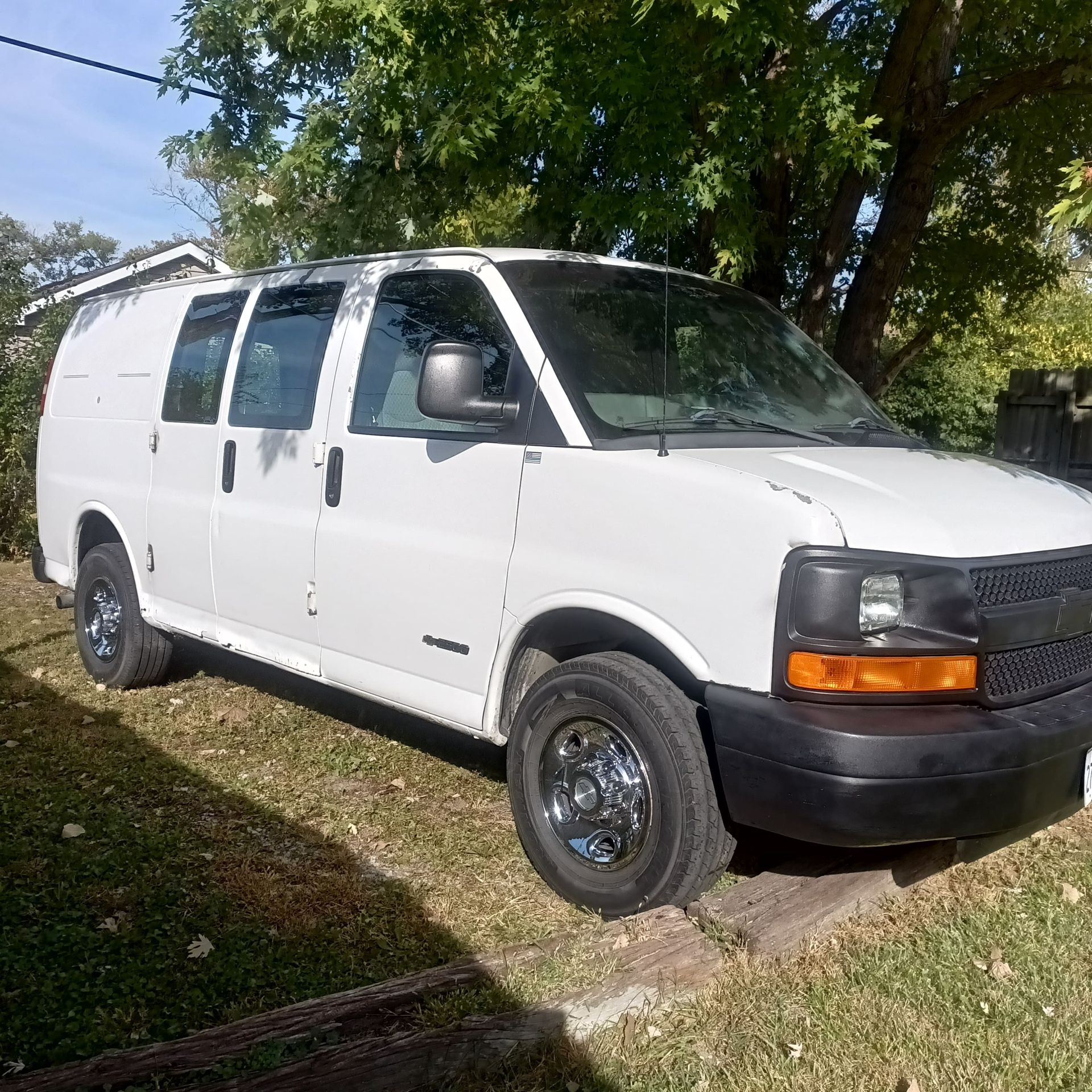 2006 Chevy Express Cargo van