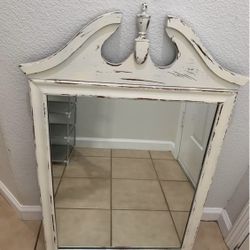 Ethan Allen Baumritter corporation  Bedroom mirror antique 