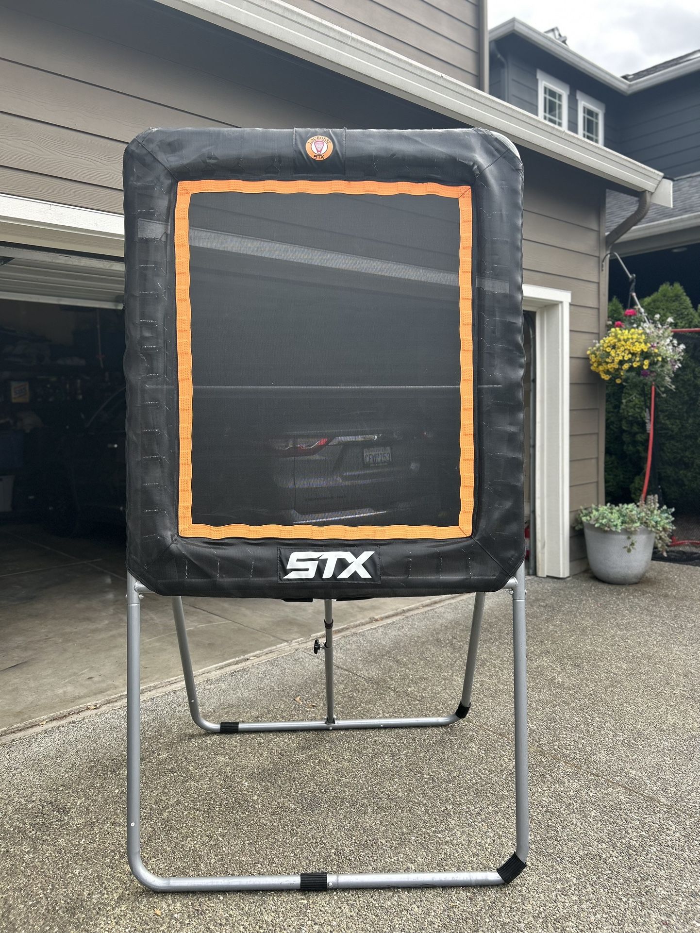 STX Lacrosse rebounder