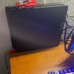  A 1 Tb PS4 Slim With 3 Controllers  or Can With No Shipping 1400