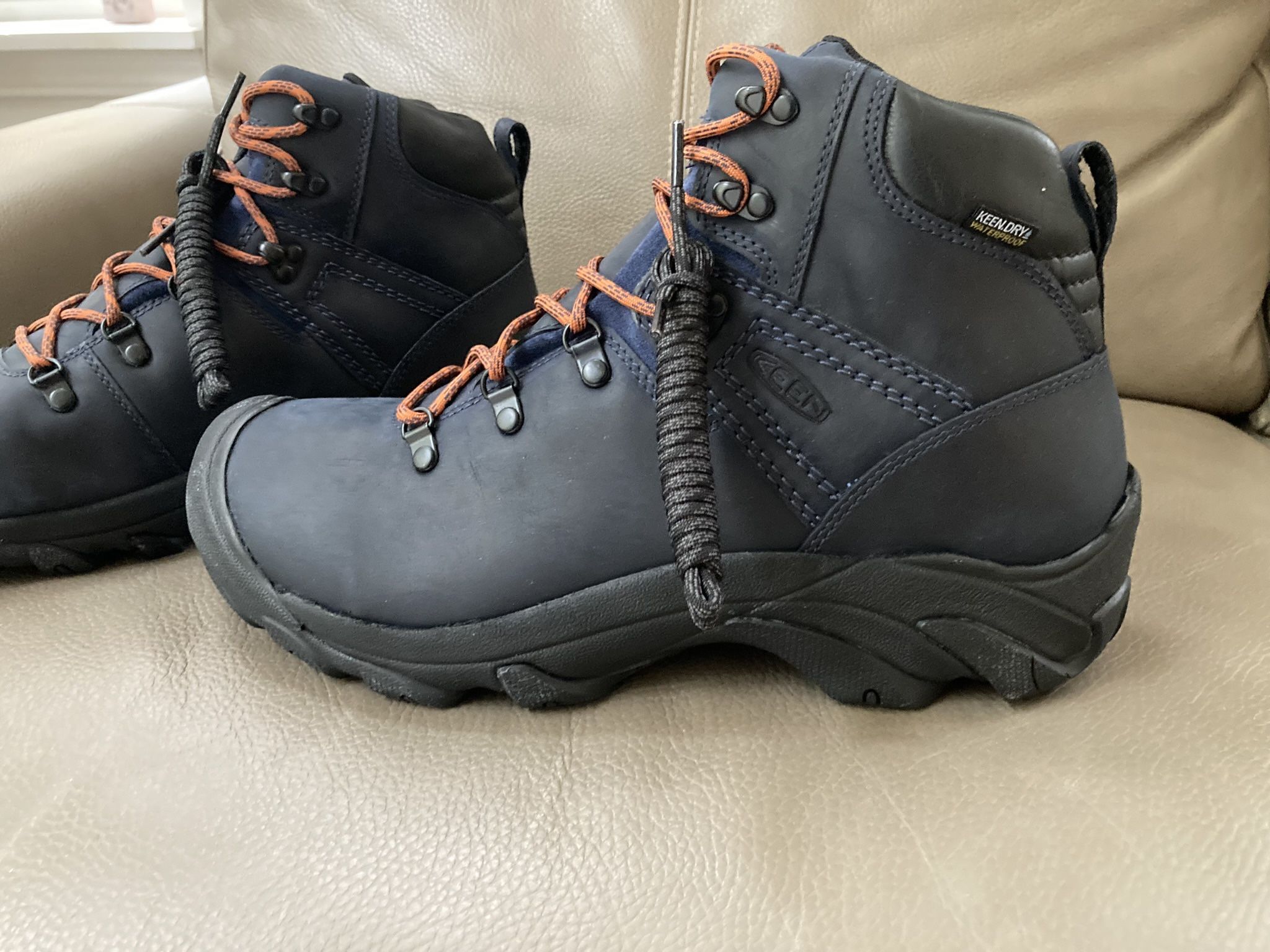 KEEN Pyrenees Mens Black Size 13 Brand New *Waterproof*