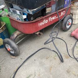 Classic old-school radio flyer wagon no handle yard decor planter