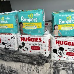 Huggies Y Pamper  Cada Bolsa Está En $8