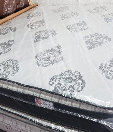 KING PILLOWTOP MATTRESS