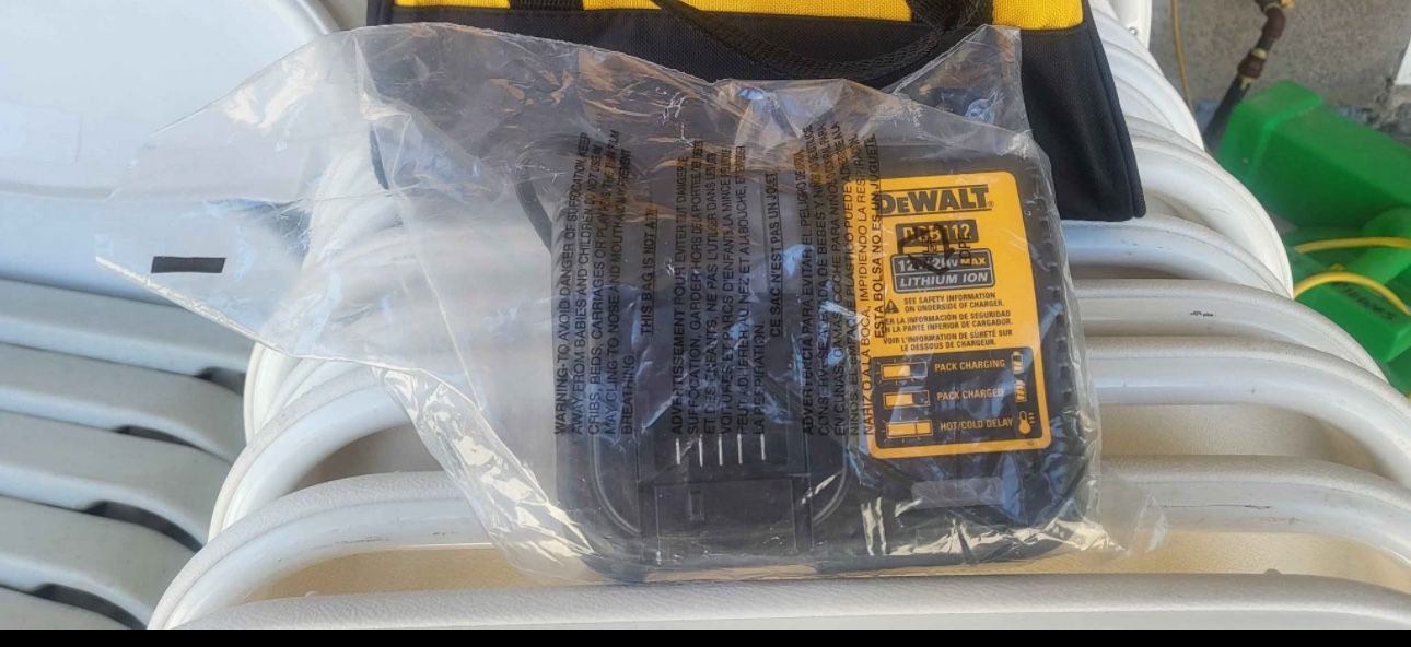 DeWalt Charger