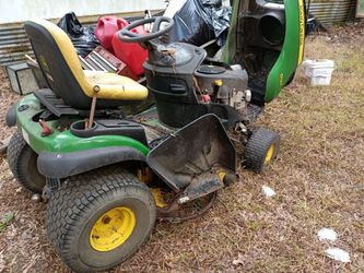John Deere riding mower (not running)