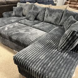 Cozy Stylish Nice Sectional! 