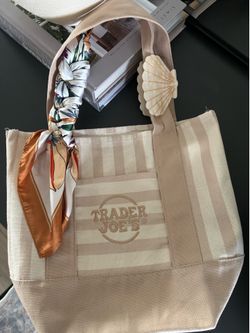Trader Joe bag new with accessories