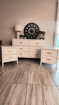 Dresser  & Nightstands Set