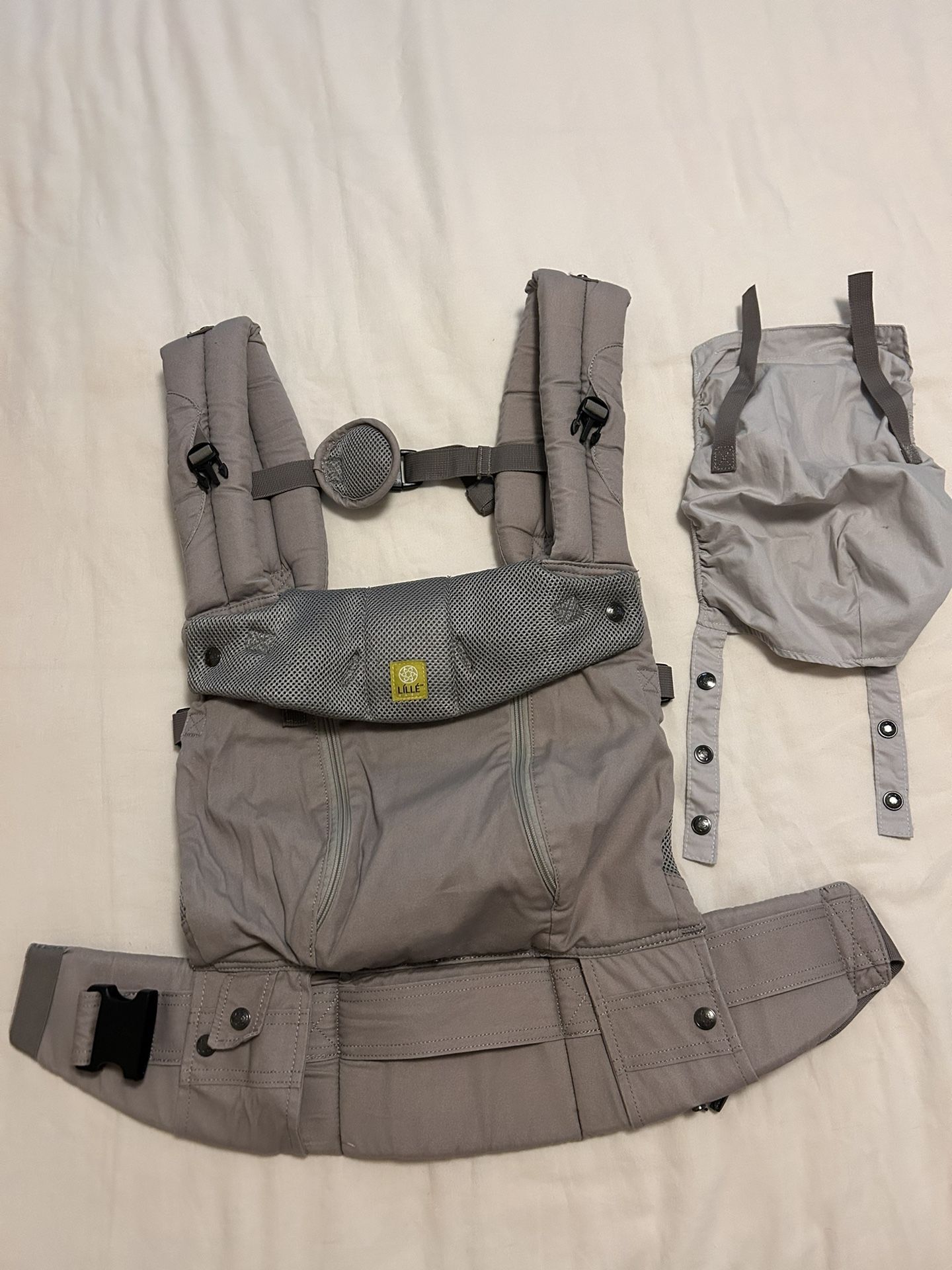 Lille Baby all season baby carrier - Looks New