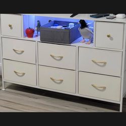 8 Drawer Led Dresser with Fabric Dresser