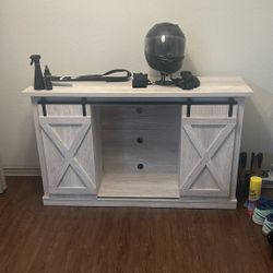 TV Stand/ Entertainment System 