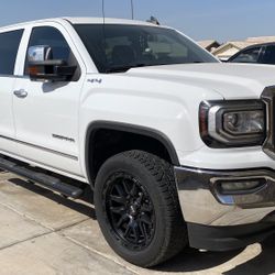 2017 GMC Sierra