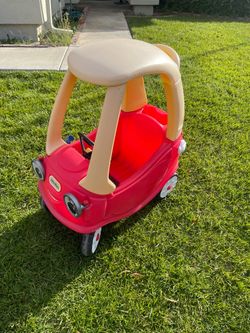 Little Tikes Cozy Coupe Ride-On Toy Car