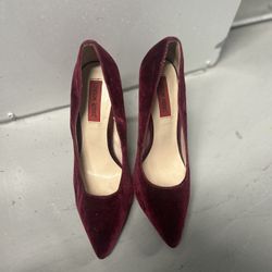 Woman Shoes 7 1/2