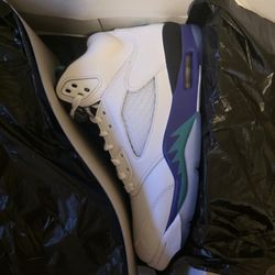 Retro 5 Grape 
