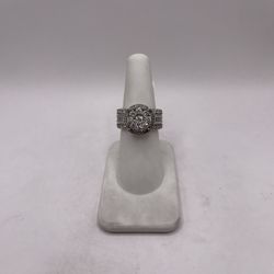 10kt Diamond Engagement Style Ring 
