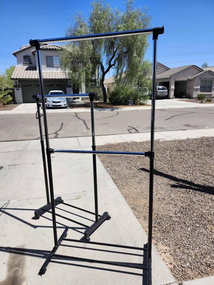 1 Adjustable Lightweight Rolling Clothing Rack
