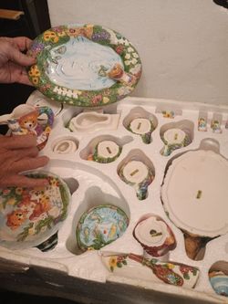 1990s teddy bear tea set