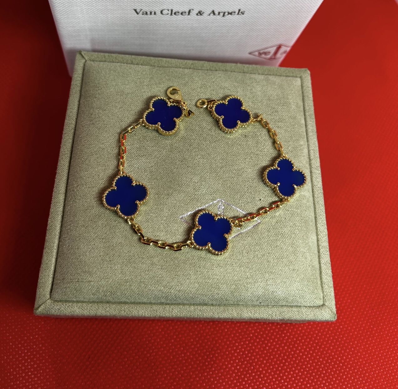 Van Cleef & Arpels 18k gold blue agate bracelet