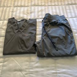 FIGS scrub set