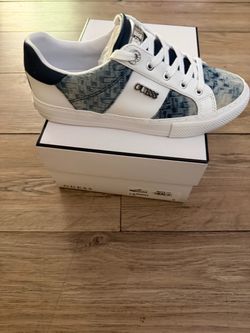 Guess Low-Top Sneakers