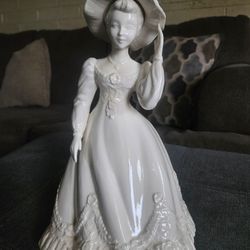 Vintage Porcelain Figurine