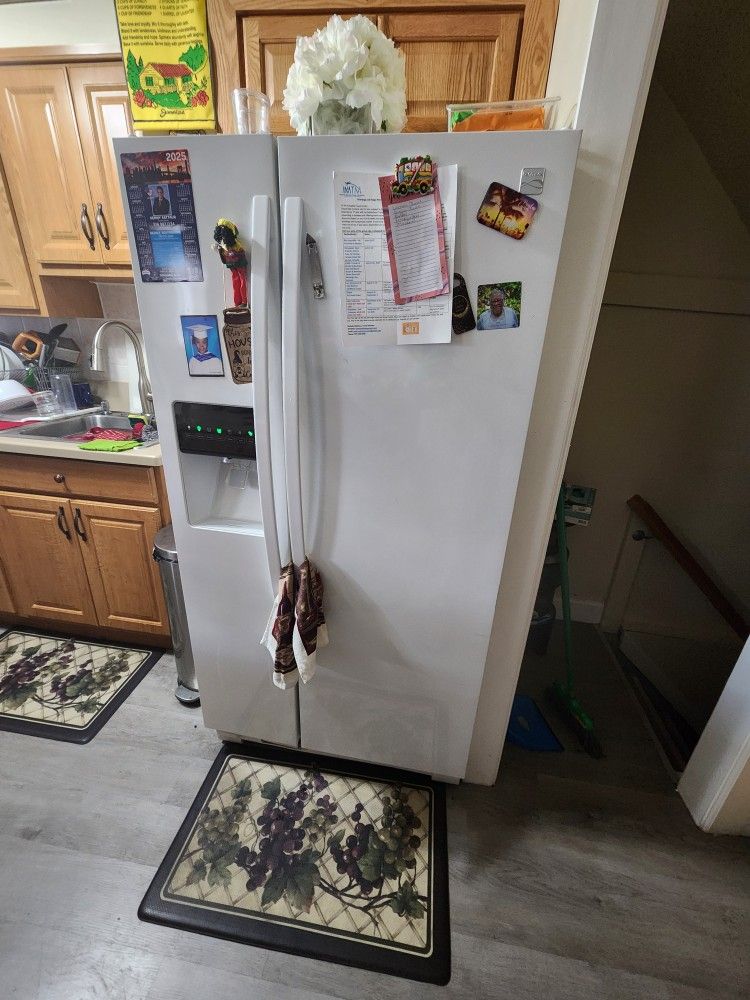 Kenmore Refrigerator With Ice Maker 