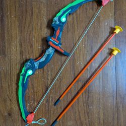 Realtree Light Up Archery Bow and Arrow