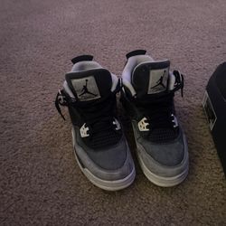 JORDAN 4 FEARS