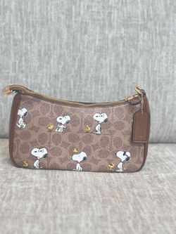 Coach×Peanut Crossbody With Snoopy Signature Canvas. Brand New