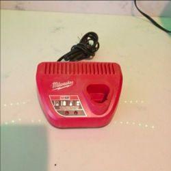 Milwaukee M12 Battery Charger Lithium-Ion